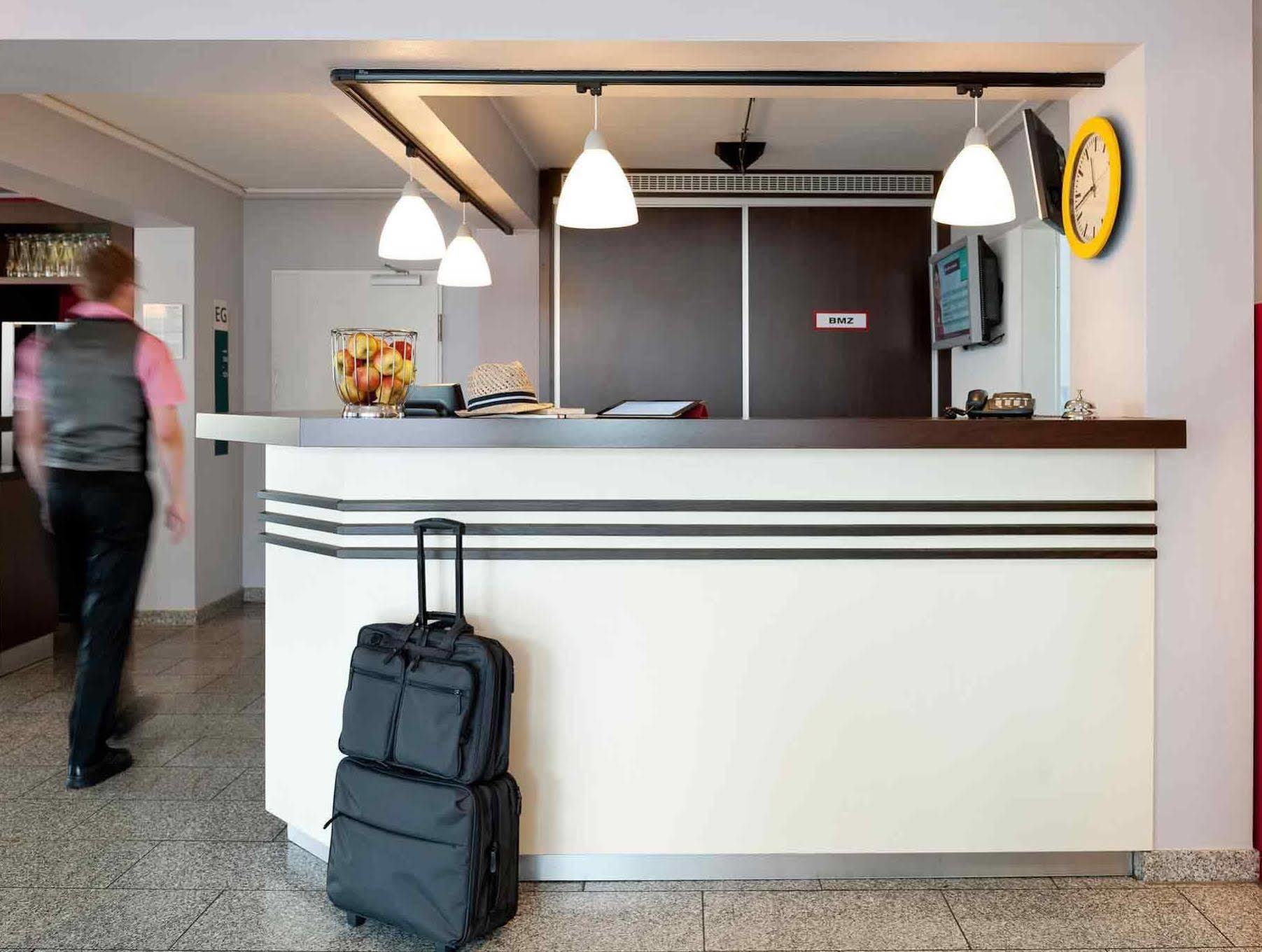 Nikii City Hotel Леверкузен Екстериор снимка